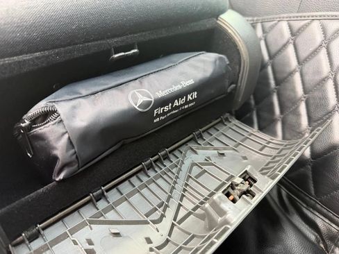 Used 2005 Mercedes-Benz E 500 4MATIC Sedan image 31