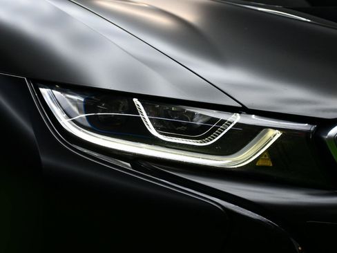 Used 2016 BMW i8 image 18