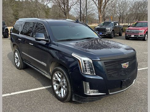 Used 2018 Cadillac Escalade Platinum image 1