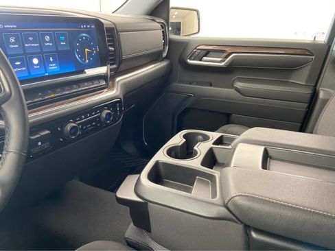 Used 2025 Chevrolet Silverado 1500 LT AWD/4WD image 34