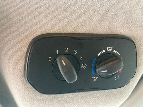 Used 2017 Ford Transit 150 XL RWD image 14