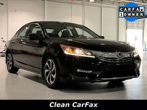 Used 2017 Honda Accord EX-L image 2