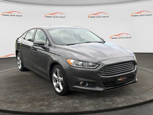 Used 2016 Ford Fusion SE AWD/4WD image 5