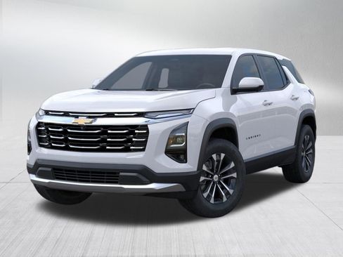 New 2026 Chevrolet Equinox LT AWD/4WD image 7