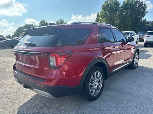 Used 2026 Ford Explorer Platinum RWD image 5