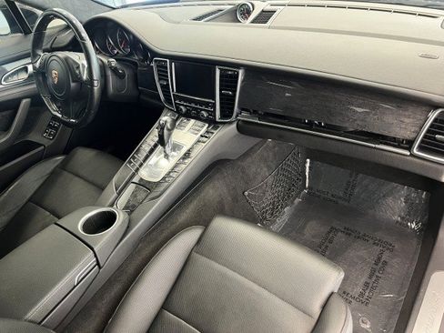 Used 2013 Porsche Panamera 4 image 16