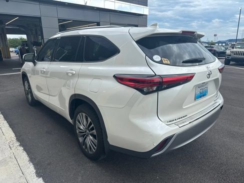 Used 2020 Toyota Highlander Platinum AWD/4WD image 7