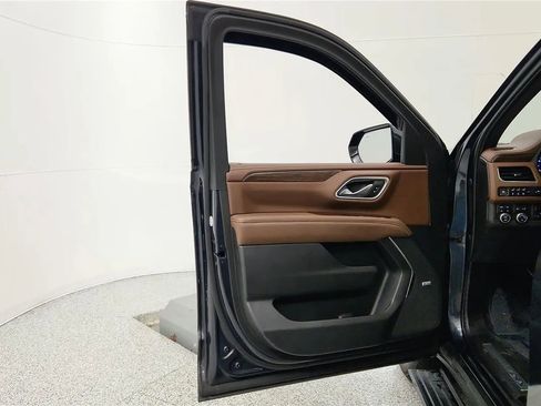 Used 2022 Chevrolet Tahoe High Country image 39