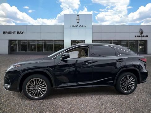 Used 2022 Lexus RX 450h AWD w/ Luxury Package image 4