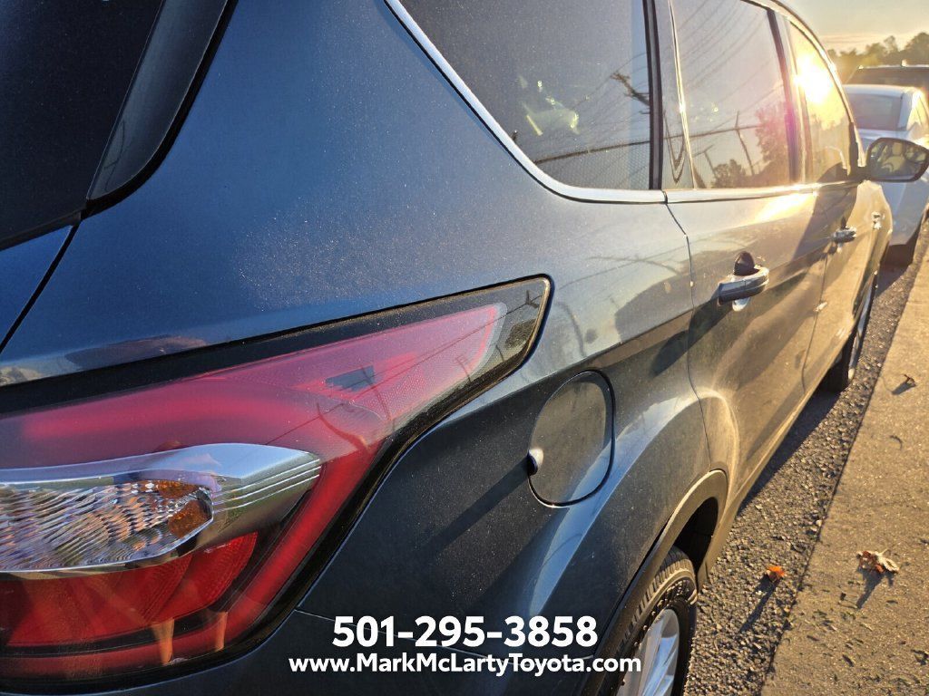 Used 2018 Ford Escape SEL FWD image 9