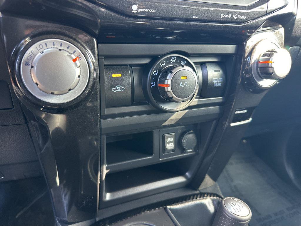 Used 2018 Toyota 4Runner TRD Off-Road Premium AWD/4WD image 25