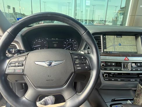 Used 2018 Genesis G80 3.8 w/ Option Group 03 RWD image 9
