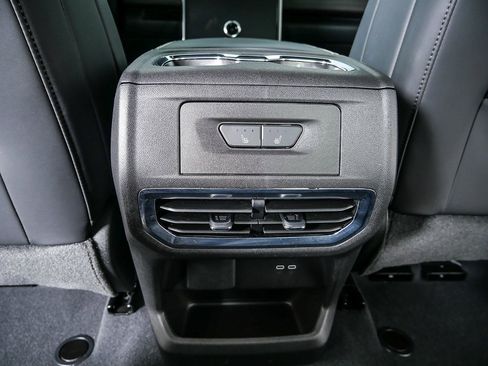 Used 2024 GMC Sierra EV Denali image 17