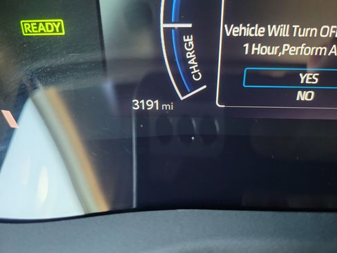 Used 2025 Toyota Camry SE image 19