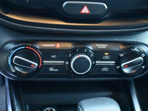 Used 2020 Kia Soul LX image 23