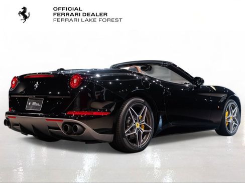 Certified 2017 Ferrari California T RWD image 10