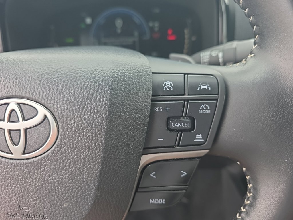 Certified 2025 Toyota Camry SE FWD image 18