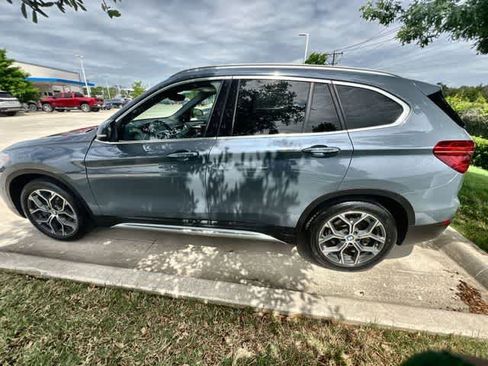 Used 2020 BMW X1 xDrive28i w/ Convenience Package AWD/4WD image 4