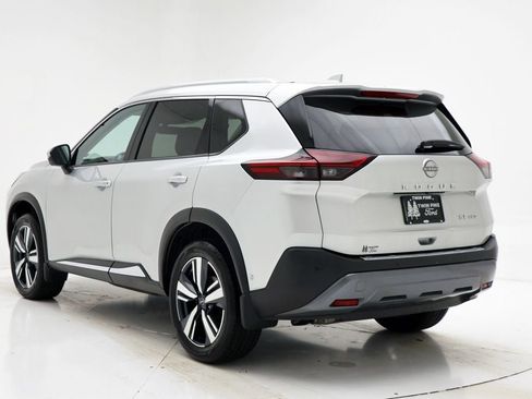 Used 2023 Nissan Rogue SL w/ SL Premium Package image 7