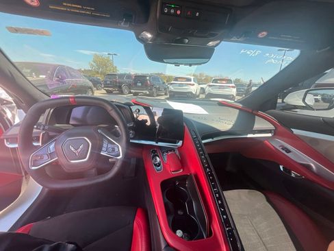 Used 2021 Chevrolet Corvette Stingray Premium Conv w/ Z51 Performance Package RWD image 10