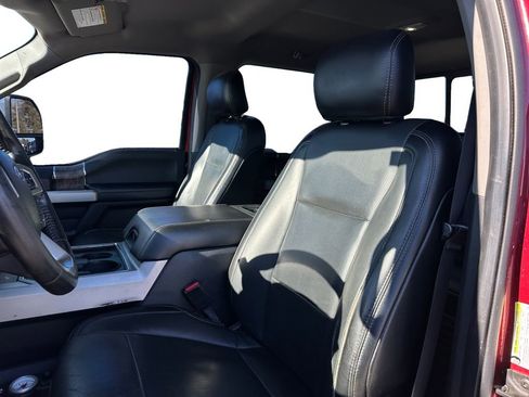 Used 2017 Ford F250 Lariat w/ Chrome Package image 9