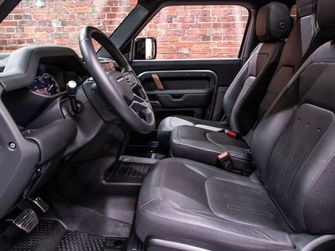 Used 2023 Land Rover Defender 90 X image 18