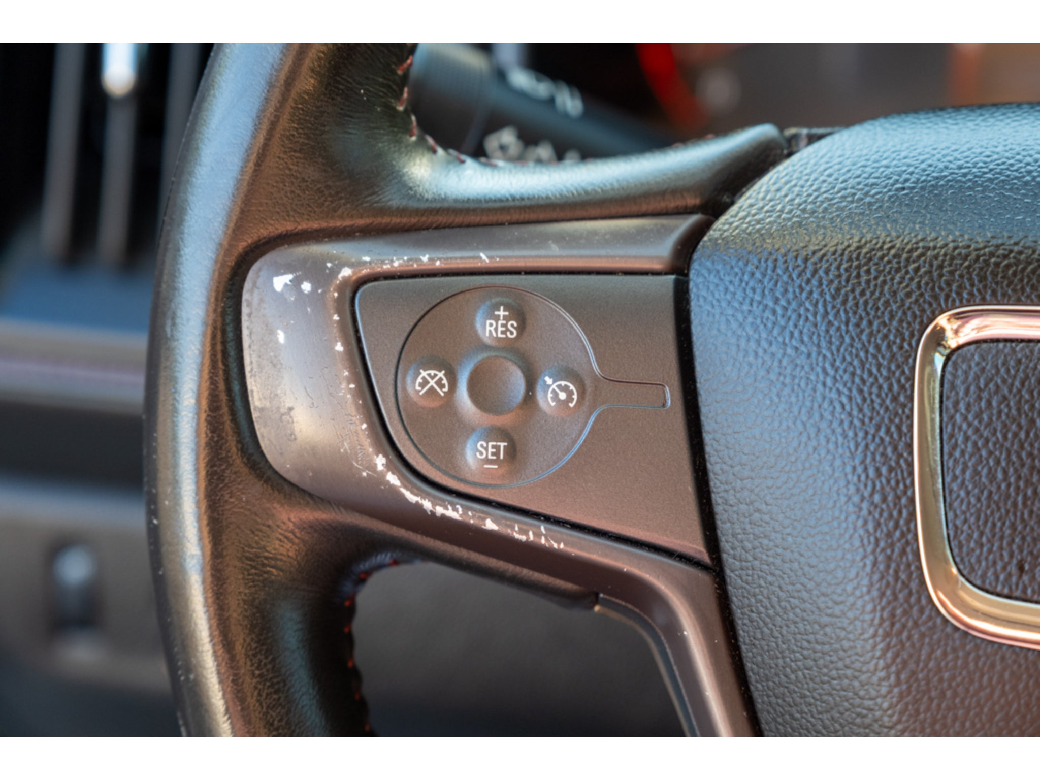 Used 2015 GMC Canyon SLE w/ All-Terrain Package RWD image 18