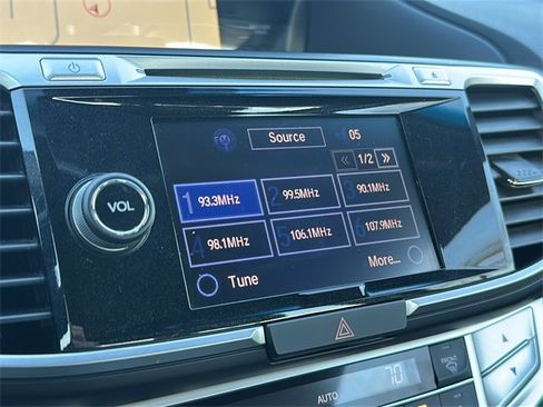 Used 2013 Honda Accord Touring image 32