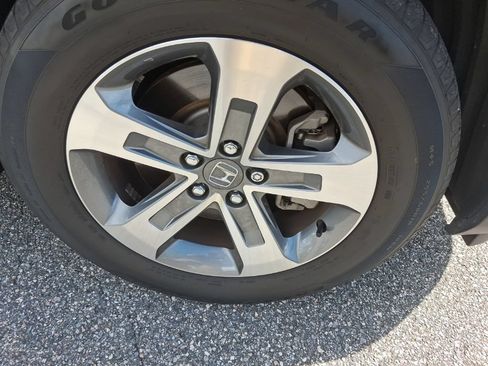 Used 2024 Honda Pilot EX-L image 17