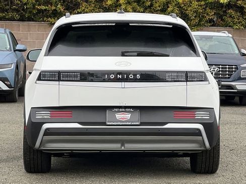 Certified 2025 Hyundai Ioniq 5 SEL image 7