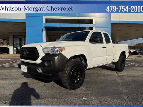 Used 2021 Toyota Tacoma SR image 1