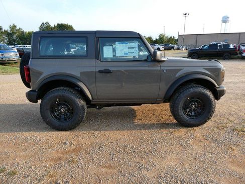 New 2026 Ford Bronco 2-Door w/ Sasquatch Package AWD/4WD image 2
