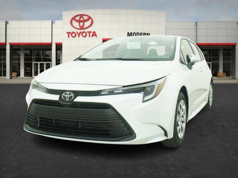 New 2026 Toyota Corolla LE image 5