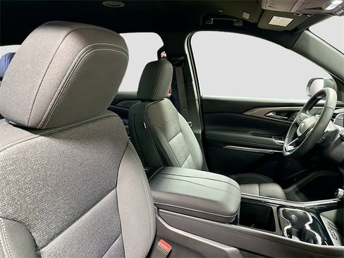 New 2026 Chevrolet Traverse LT w/ LPO, Floor Liner Package image 33