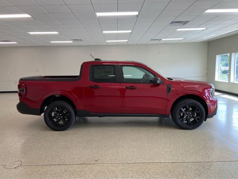 New 2025 Ford Maverick XLT w/ XLT Luxury Package image 4
