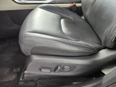 Used 2023 Kia Carnival SX Prestige FWD image 13