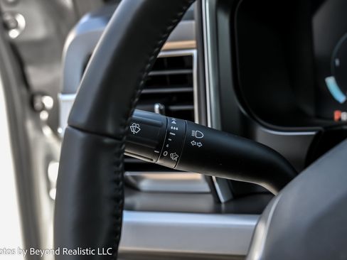 Used 2026 Ford F250 Platinum w/ Platinum Plus Package image 34