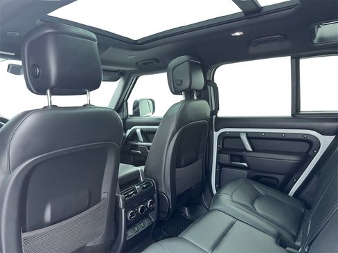 Used 2023 Land Rover Defender 110 V8 image 41
