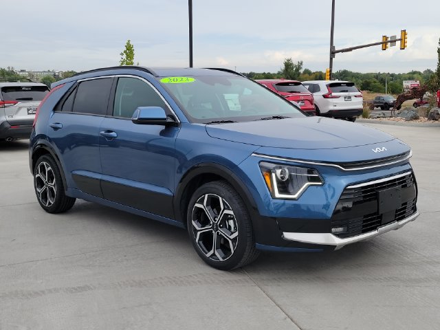 Used 2023 Kia Niro EX Touring FWD image 7