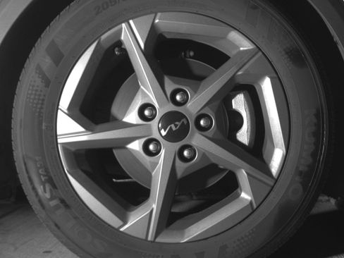 Used 2025 Kia K4 LXS image 13