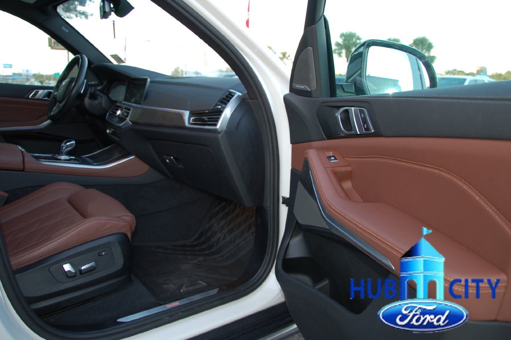 Used 2023 BMW X5 xDrive40i w/ Premium Package AWD/4WD image 17