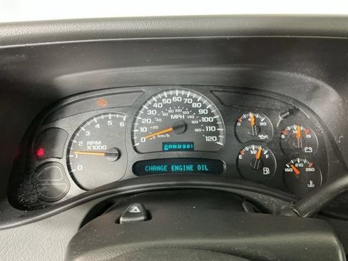 Used 2005 Chevrolet Suburban Z71 w/ Preferred Equipment Group AWD/4WD image 14