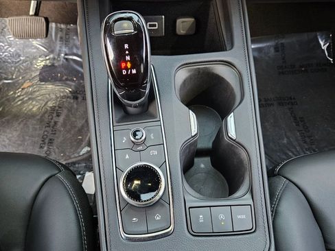 Used 2025 Cadillac XT4 Premium Luxury image 18