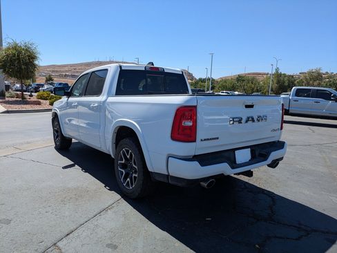 Used 2025 RAM 1500 Laramie w/ Sport Appearance Package AWD/4WD image 5