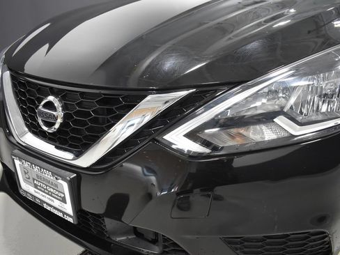 Used 2018 Nissan Sentra SV FWD image 11