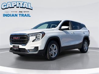Used 2024 GMC Terrain SLE video 1
