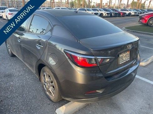 Used 2020 Toyota Yaris LE FWD image 4