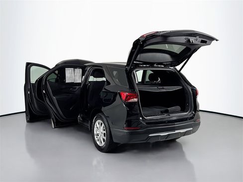 Used 2023 Chevrolet Equinox LT w/ Driver Convenience Package image 26