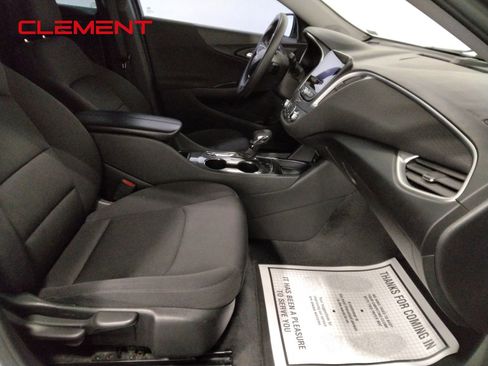 Used 2022 Chevrolet Malibu LT image 41