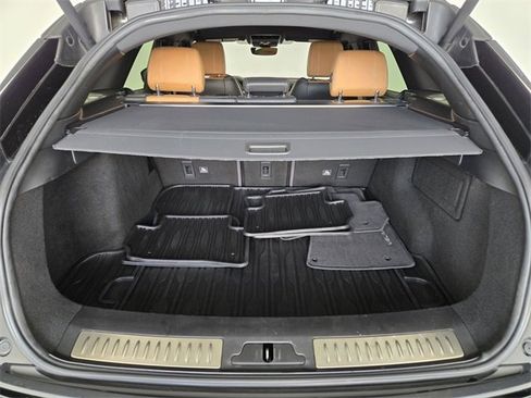 Used 2020 Land Rover Range Rover Velar R-Dynamic HSE image 14